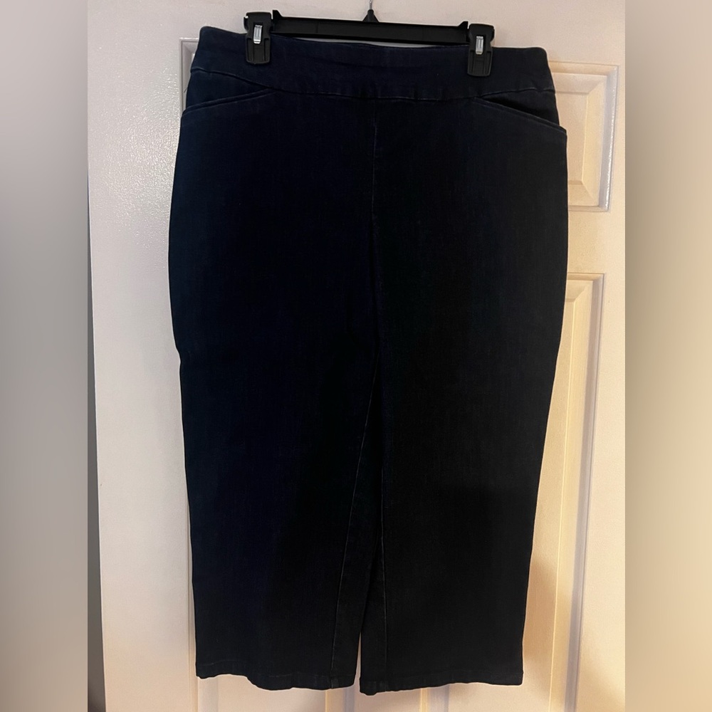 Croft & Barrow "The Effortless Stretch Capri"